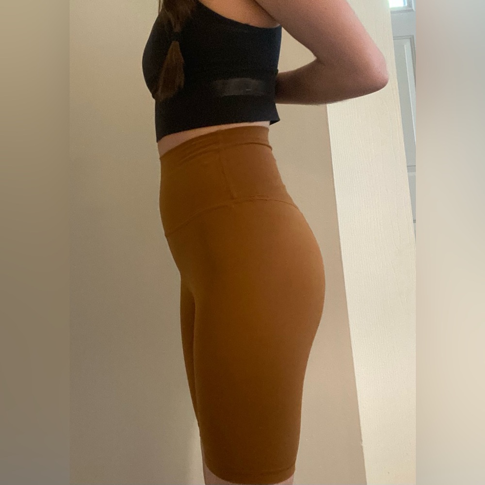 Lululemon High Rise Short 8” - Rust Brown - Picture 3 of 6
